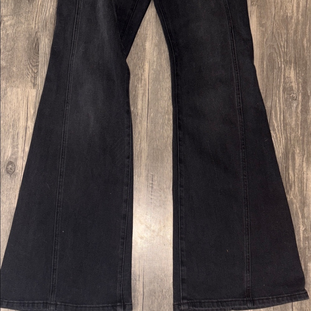 Vibrant M.i.U HIGH WAISTED flare leg jeans - woman’s  size 28 - Picture 4 of 9